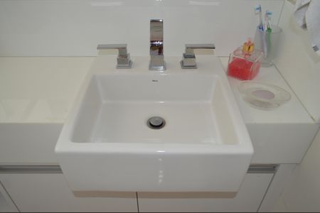 Apartamento à venda com 140m², 3 quartos e 2 vagasBanheiro da Suíte 3