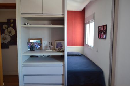 Apartamento à venda com 140m², 3 quartos e 2 vagasSuíte 2