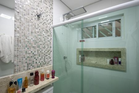 Casa à venda com 140m², 3 quartos e 2 vagas Casa à venda com 140m², 3 quartos e 2 vagasBanheiro da suite