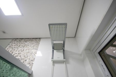 Casa à venda com 140m², 3 quartos e 2 vagas Casa à venda com 140m², 3 quartos e 2 vagasBanheiro da suite