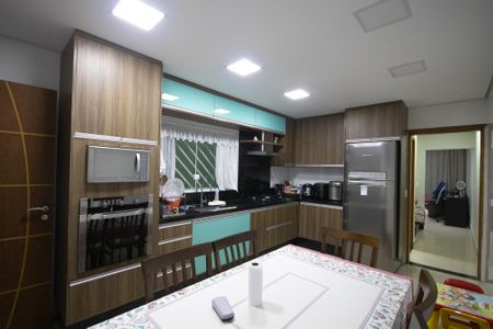 Casa à venda com 140m², 3 quartos e 2 vagas Casa à venda com 140m², 3 quartos e 2 vagasCozinha