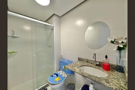 Apartamento à venda com 68m², 2 quartos e 1 vagaBanheiro Social