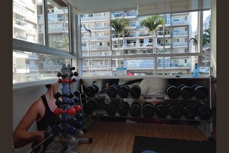 Apartamento à venda com 68m², 2 quartos e 1 vagaÁrea comum