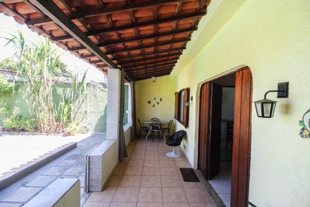 Casa para alugar com 300m², 1 quarto e 1 vagaVaranda
