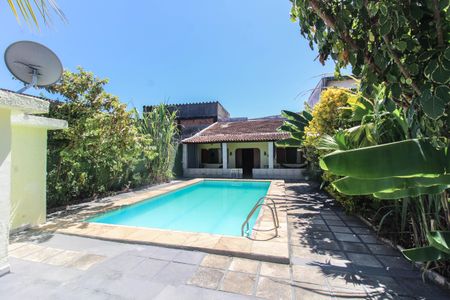 Casa para alugar com 300m², 1 quarto e 1 vagaQuintal