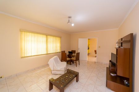 Casa à venda com 150m², 2 quartos e 1 vaga Casa à venda com 150m², 2 quartos e 1 vagaSala