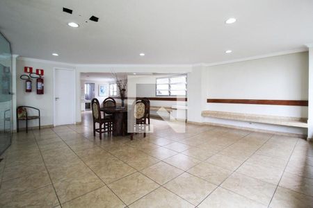 Apartamento à venda com 83m², 3 quartos e 2 vagas Apartamento à venda com 83m², 3 quartos e 2 vagasÁrea comum - Salão de festas