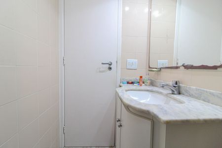 Apartamento à venda com 83m², 3 quartos e 2 vagas Apartamento à venda com 83m², 3 quartos e 2 vagasBanheiro