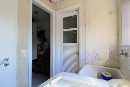 Apartamento à venda com 83m², 3 quartos e 2 vagas Apartamento à venda com 83m², 3 quartos e 2 vagasÁrea de Serviço