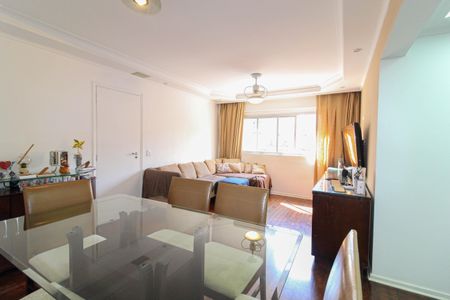 Apartamento à venda com 83m², 3 quartos e 2 vagas Apartamento à venda com 83m², 3 quartos e 2 vagasSala