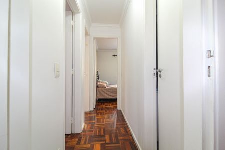 Apartamento à venda com 83m², 3 quartos e 2 vagas Apartamento à venda com 83m², 3 quartos e 2 vagasCorredor Quartos