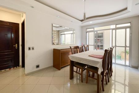 Apartamento para alugar com 140m², 2 quartos e 1 vaga Apartamento para alugar com 140m², 2 quartos e 1 vagaSala de Jantar