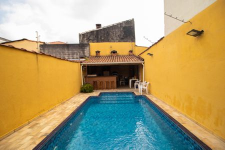 Casa à venda com 224m², 3 quartos e 3 vagasPiscina