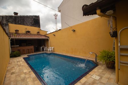 Casa à venda com 224m², 3 quartos e 3 vagasPiscina