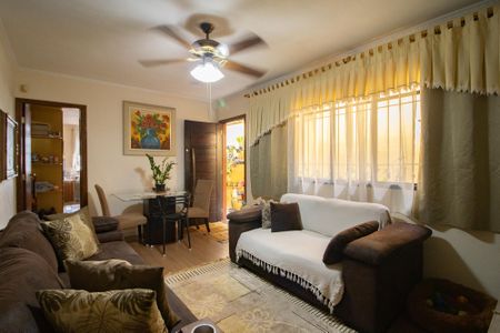 Casa à venda com 224m², 3 quartos e 3 vagasSala