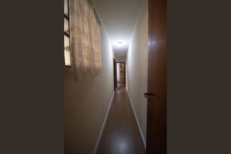 Casa à venda com 224m², 3 quartos e 3 vagasCorredor