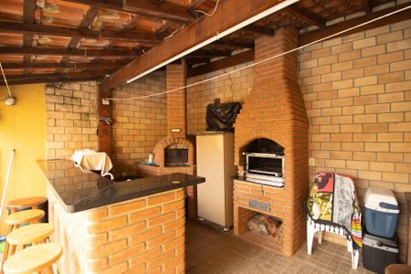 Casa à venda com 224m², 3 quartos e 3 vagasChurrasqueira