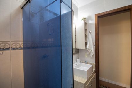 Casa à venda com 224m², 3 quartos e 3 vagasBanheiro 2