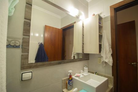 Casa à venda com 224m², 3 quartos e 3 vagasBanheiro 1