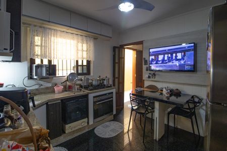 Casa à venda com 224m², 3 quartos e 3 vagasCozinha