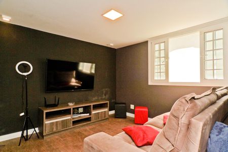 Casa de condomínio à venda com 450m², 5 quartos e 6 vagas Casa de condomínio à venda com 450m², 5 quartos e 6 vagasEspaço de lazer