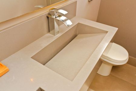 Casa de condomínio à venda com 450m², 5 quartos e 6 vagas Casa de condomínio à venda com 450m², 5 quartos e 6 vagasLavabo