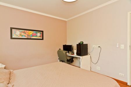 Casa de condomínio à venda com 450m², 5 quartos e 6 vagas Casa de condomínio à venda com 450m², 5 quartos e 6 vagasQuarto 2