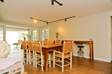 Casa de condomínio à venda com 450m², 5 quartos e 6 vagas Casa de condomínio à venda com 450m², 5 quartos e 6 vagasEspaço de lazer