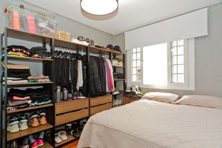 Casa de condomínio à venda com 450m², 5 quartos e 6 vagas Casa de condomínio à venda com 450m², 5 quartos e 6 vagasSuíte 3