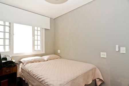 Casa de condomínio à venda com 450m², 5 quartos e 6 vagas Casa de condomínio à venda com 450m², 5 quartos e 6 vagasSuíte 3