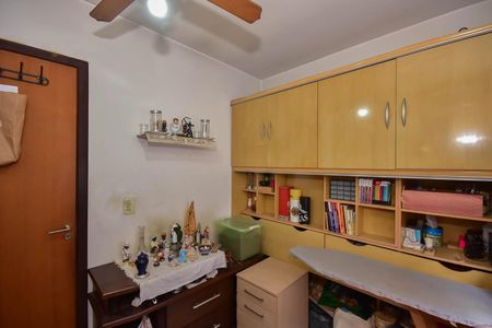 Casa à venda com 180m², 3 quartos e 4 vagasQuarto 2