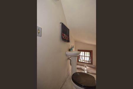 Casa à venda com 180m², 3 quartos e 4 vagasLavabo