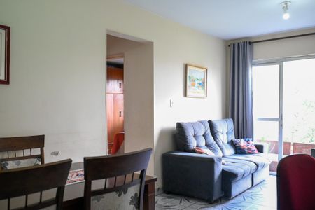 Apartamento à venda com 74m², 2 quartos e 1 vagaSala