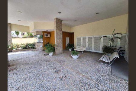 Apartamento à venda com 71m², 2 quartos e 1 vaga