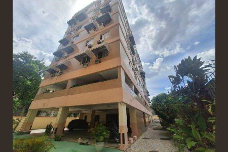 Apartamento à venda com 71m², 2 quartos e 1 vaga