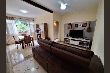 Apartamento à venda com 71m², 2 quartos e 1 vaga