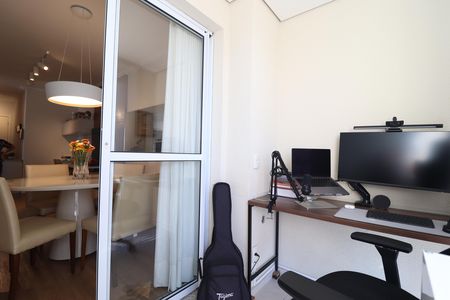 Apartamento para alugar com 65m², 2 quartos e 2 vagasVaranda 