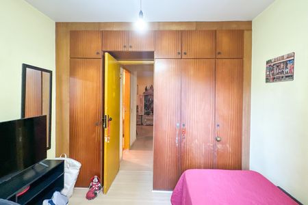 Apartamento à venda com 86m², 2 quartos e 1 vagaQuarto 02