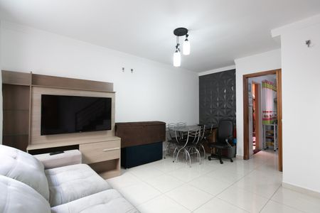 Casa de condomínio para alugar com 70m², 2 quartos e 1 vaga Casa de condomínio para alugar com 70m², 2 quartos e 1 vagaSala