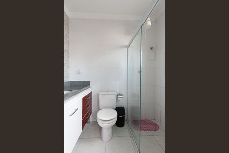 Casa de condomínio para alugar com 70m², 2 quartos e 1 vaga Casa de condomínio para alugar com 70m², 2 quartos e 1 vagaBanheiro da Suíte 2