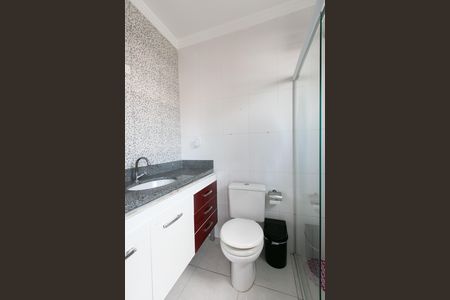 Casa de condomínio para alugar com 70m², 2 quartos e 1 vaga Casa de condomínio para alugar com 70m², 2 quartos e 1 vagaBanheiro da Suíte 2