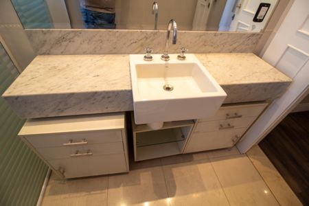 Apartamento para alugar com 190m², 4 quartos e 3 vagasBanheiro