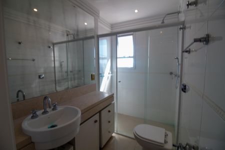 Apartamento para alugar com 190m², 4 quartos e 3 vagasBanheiro da Suíte 1