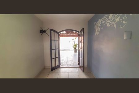 Casa à venda com 154m², 3 quartos e 2 vagasCasa 1 - Quarto 1