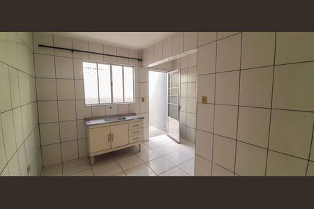 Casa à venda com 154m², 3 quartos e 2 vagasCasa 2 - Cozinha