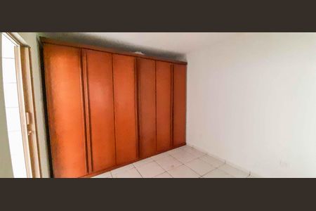 Casa à venda com 154m², 3 quartos e 2 vagasCasa 2 - Quarto