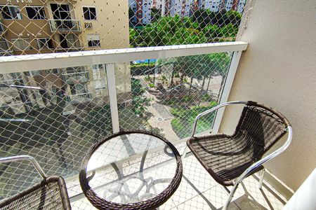 Apartamento à venda com 54m², 2 quartos e 1 vaga Apartamento à venda com 54m², 2 quartos e 1 vagaSala - Varanda