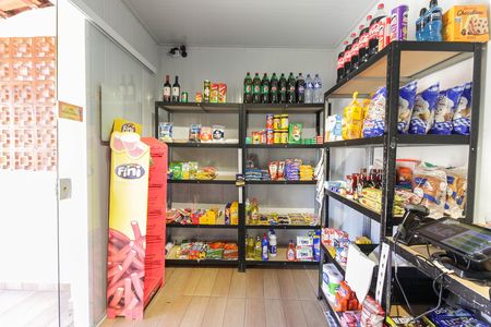 Casa de condomínio à venda com 140m², 3 quartos e 2 vagas Casa de condomínio à venda com 140m², 3 quartos e 2 vagasMercadinho