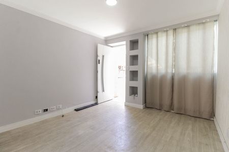 Casa de condomínio à venda com 140m², 3 quartos e 2 vagas Casa de condomínio à venda com 140m², 3 quartos e 2 vagasSala