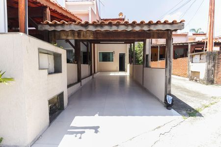Casa de condomínio à venda com 140m², 3 quartos e 2 vagas Casa de condomínio à venda com 140m², 3 quartos e 2 vagasFachada